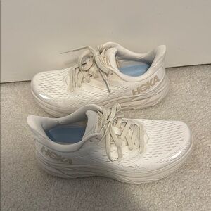 Hoka Clifton 8 Women's White eggnog Running tennis Shoes size 5.5
